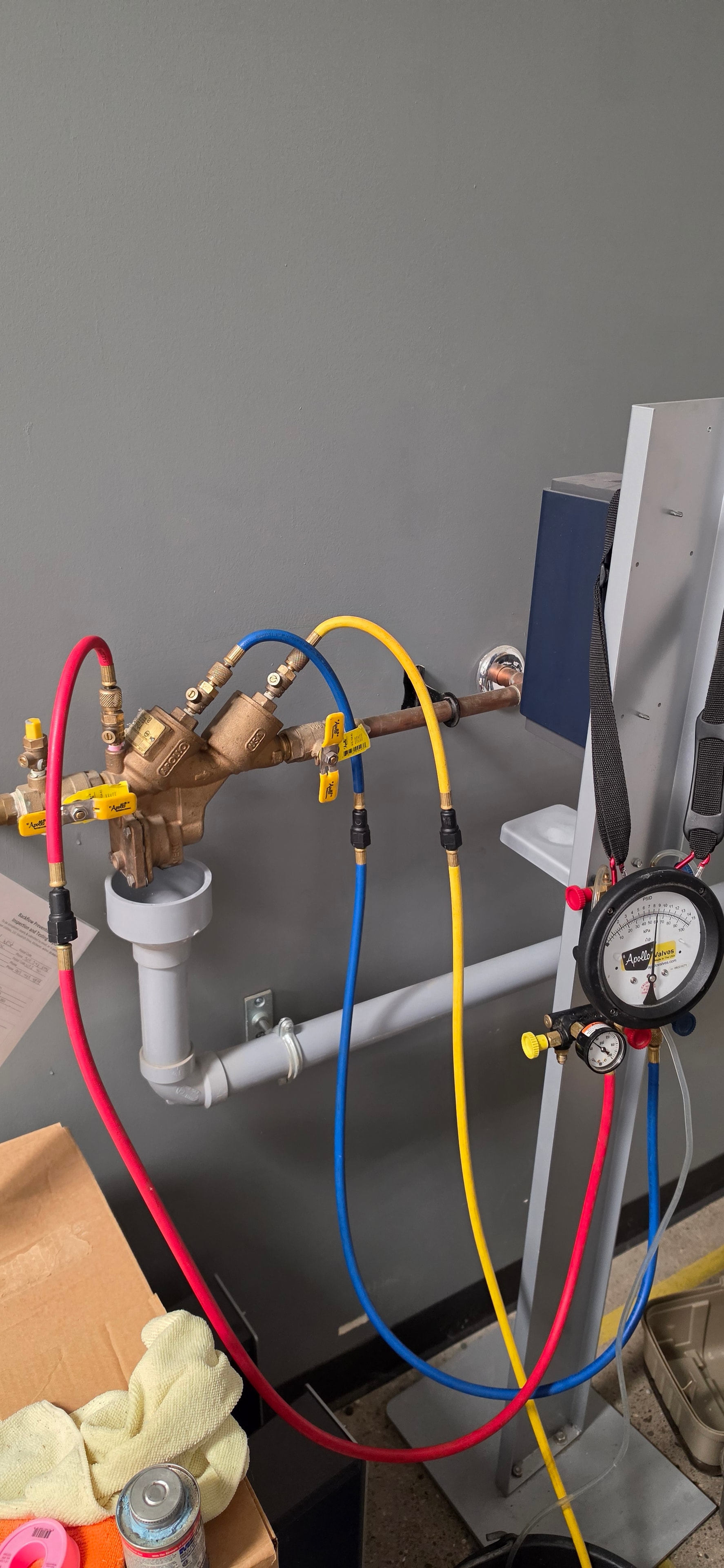 Plumbing manifold gauge set